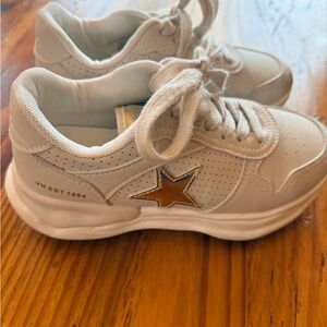 Vintage Havana sneakers size 2.5